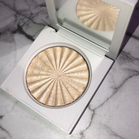 ofra cosmetics star island highlighter
